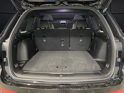 New 2025 Jeep Grand Cherokee Limited w/ Luxury Tech Group II image 15