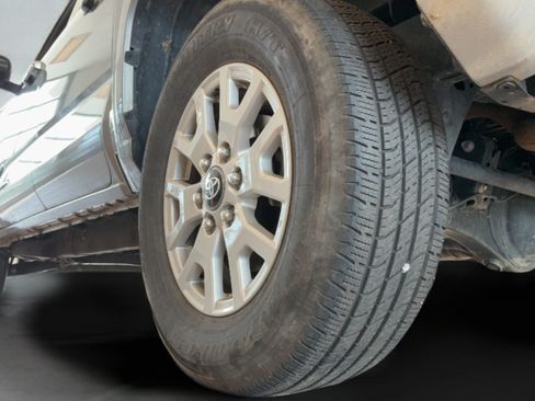 Certified 2024 Toyota Tacoma SR5 RWD image 33