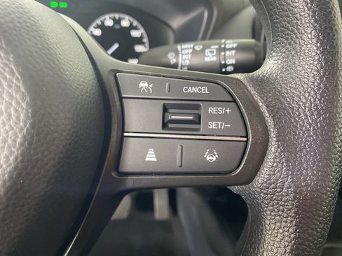 Used 2025 Honda HR-V LX image 17