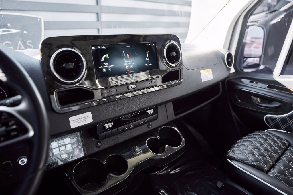 Used 2019 Mercedes-Benz Sprinter 144 image 57