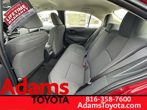Used 2026 Toyota Corolla LE w/ LE Premium Package image 6