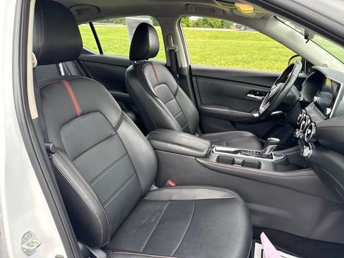 Used 2023 Nissan Sentra SR w/ SR Premium Package FWD image 13