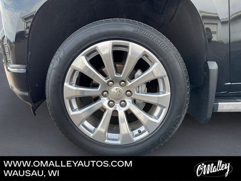 Used 2021 Chevrolet Silverado 1500 High Country w/ Technology Package image 9