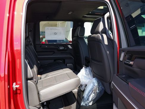 New 2026 GMC Sierra 2500 AT4X w/ LPO, Black Badging Package AWD/4WD image 35