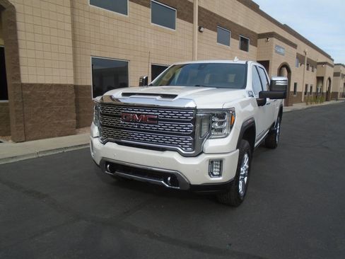 Used 2021 GMC Sierra 2500 Denali w/ Denali Ultimate Package image 4
