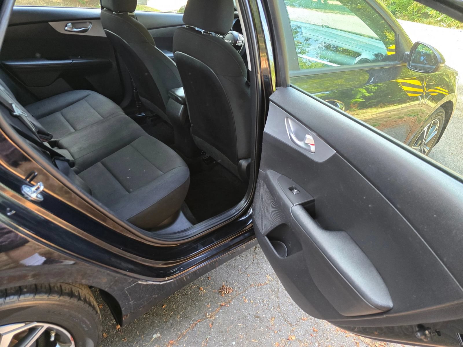 Used 2023 Kia Forte LXS w/ LXS Technology Package FWD image 13