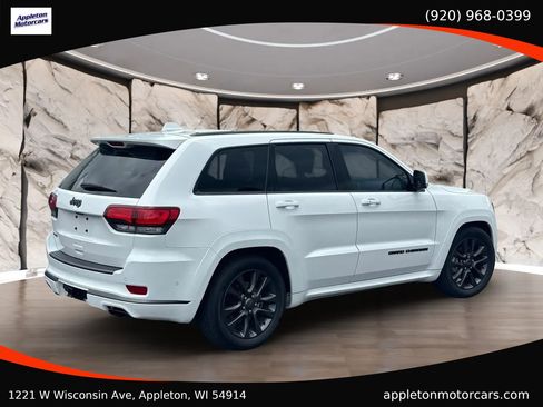Used 2018 Jeep Grand Cherokee Overland AWD/4WD image 8