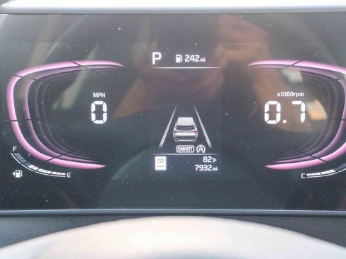 Used 2024 Kia Sportage EX FWD image 25