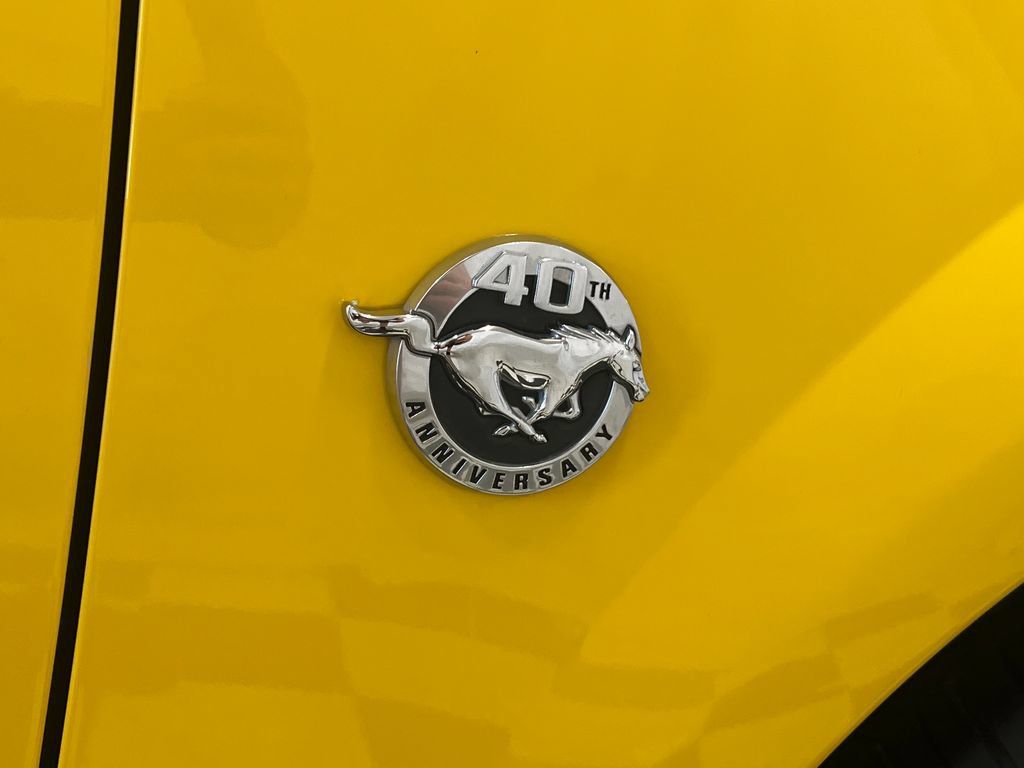 Used 2004 Ford Mustang Convertible RWD image 19