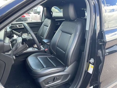 Certified 2023 Ford Explorer XLT w/ Equipment Group 202A AWD/4WD image 16