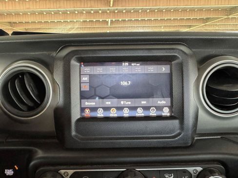 Used 2023 Jeep Gladiator Sport w/ Trailer Tow Package AWD/4WD image 11