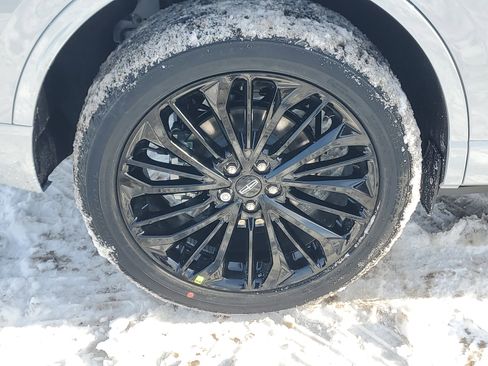 New 2026 Lincoln Corsair Premiere image 5