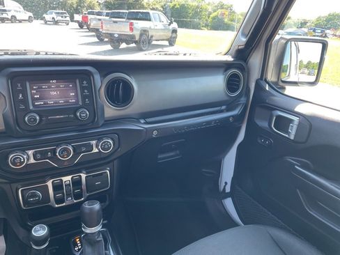 Used 2019 Jeep Wrangler Unlimited Sport S AWD/4WD image 22