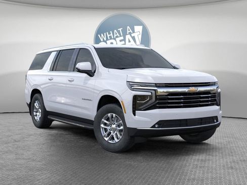 New 2026 Chevrolet Suburban LT w/ Comfort Package AWD/4WD image 7