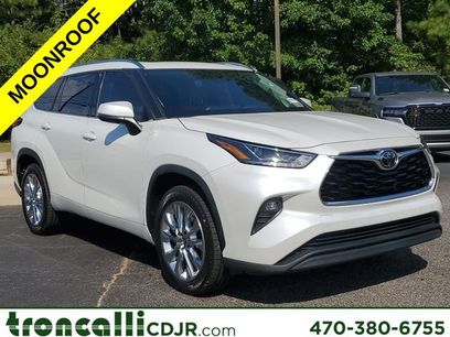 Used 2023 Toyota Highlander XLE