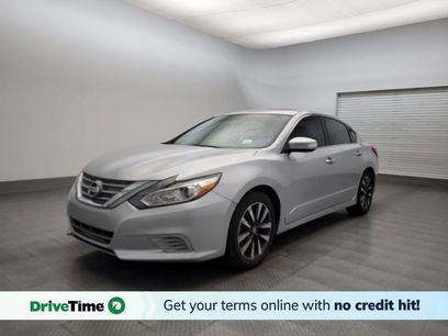 Used 2016 Nissan Altima 2.5 SV w/ Convenience Package