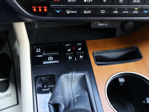 Used 2022 Lexus RX 350 FWD w/ Premium Package image 38