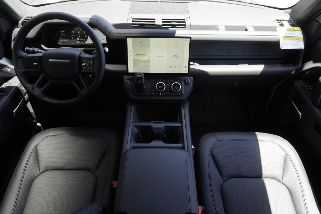New 2026 Land Rover Defender 110 X-Dynamic SE AWD/4WD image 9