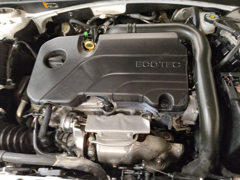 Used 2021 Chevrolet Malibu LS w/ Driver Confidence Package II FWD image 30