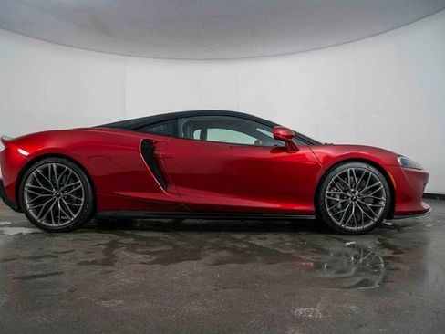 Used 2023 McLaren GT image 9