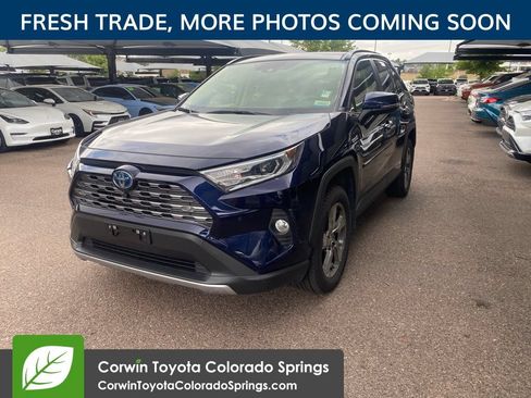 Used 2020 Toyota RAV4 Limited AWD/4WD image 3