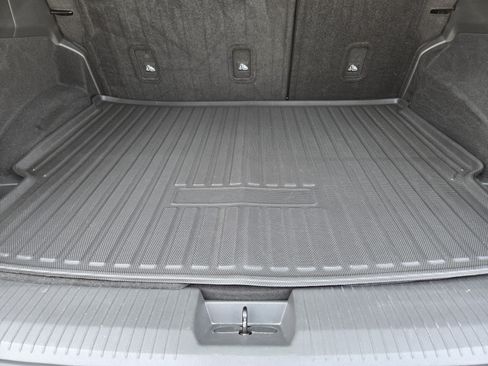 Used 2023 Nissan Rogue SV FWD image 32