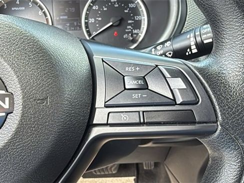 Used 2023 Nissan Kicks S image 17