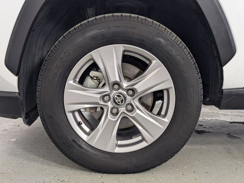 Used 2025 Toyota RAV4 XLE FWD image 9