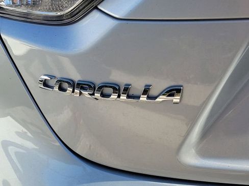 Used 2023 Toyota Corolla LE FWD image 5
