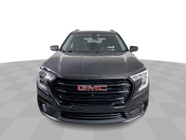 Used 2024 GMC Terrain SLT w/ Infotainment Package II AWD/4WD image 3