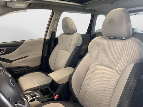 Used 2023 Subaru Forester Premium image 37