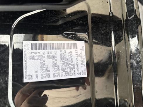 Certified 2025 Nissan Pathfinder Platinum image 32