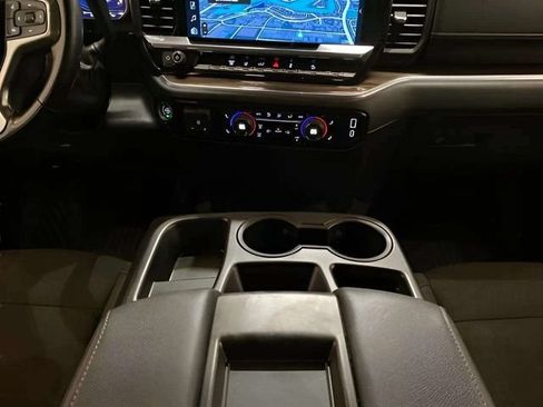 Used 2025 Chevrolet Silverado 2500 LT AWD/4WD image 12