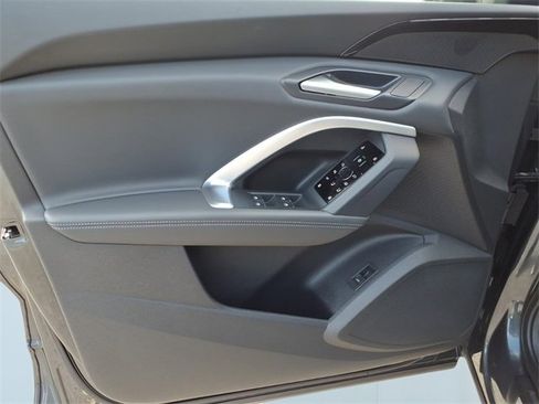 Used 2025 Audi Q5 Premium w/ Convenience Package image 11