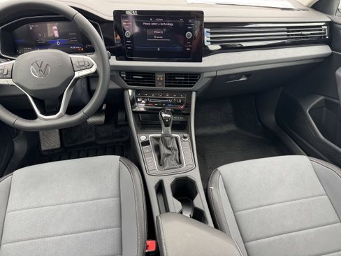 New 2025 Volkswagen Jetta SE image 14