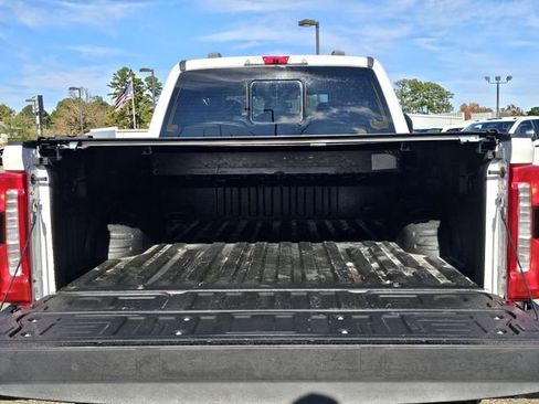 Used 2023 Ford F250 Lariat w/ Chrome Package image 30