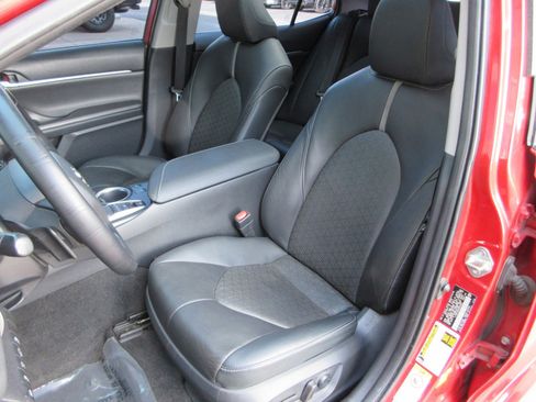 Used 2019 Toyota Camry XSE w/ Driver Assist Package FWD image 30