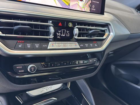 Certified 2024 BMW X4 xDrive30i w/ Premium Package image 22