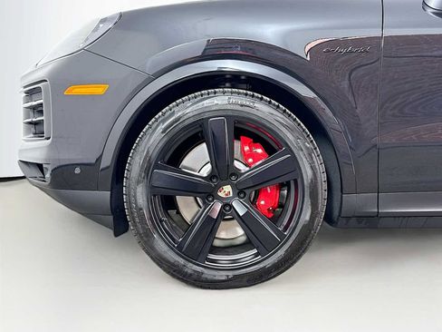New 2026 Porsche Cayenne S AWD/4WD image 33
