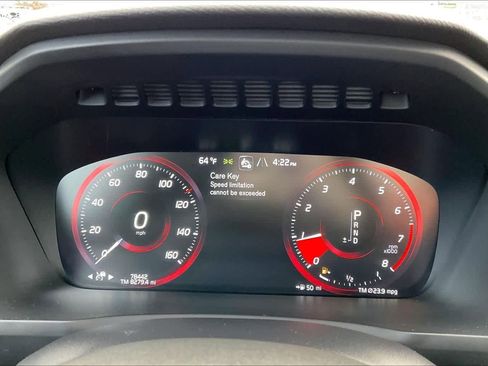 Used 2021 Volvo XC90 T5 Momentum image 17