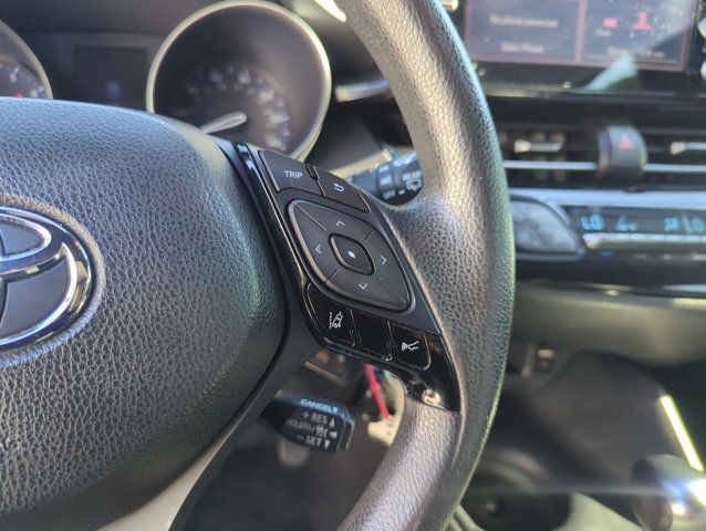 Used 2019 Toyota C-HR LE FWD image 14