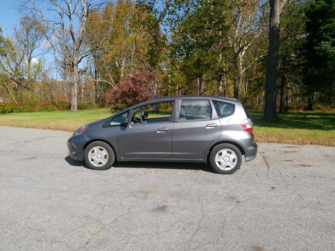 Used 2012 Honda Fit image 3
