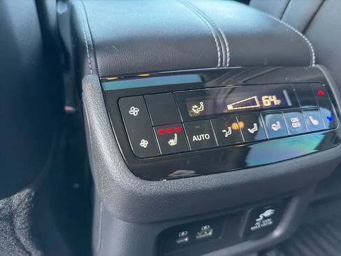 Used 2024 INFINITI QX60 Sensory w/ Vision Package image 33