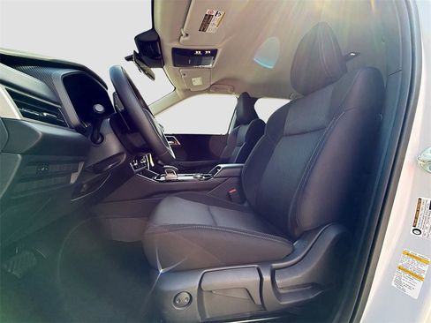 New 2025 Mitsubishi Outlander ES image 21