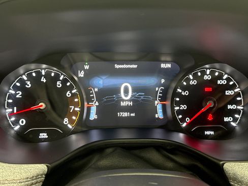 Used 2023 Jeep Compass Latitude AWD/4WD image 13