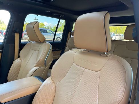 Used 2023 Jeep Grand Cherokee Summit w/ Luxury Tech Group V AWD/4WD image 25