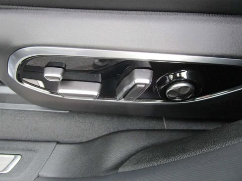 New 2025 Jeep Grand Cherokee Summit image 19