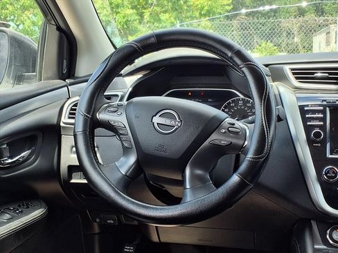 Used 2024 Nissan Murano SV AWD/4WD image 12