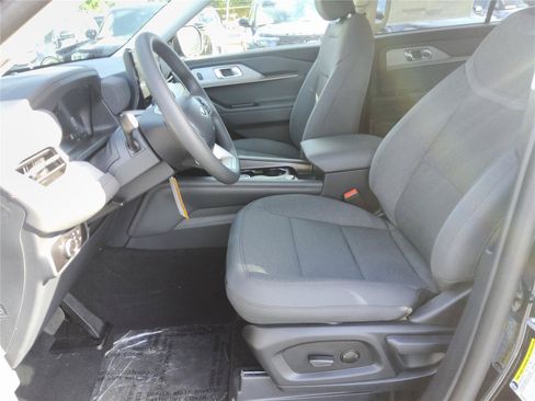 New 2026 Ford Explorer Active RWD image 12