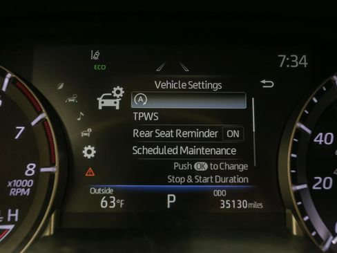 Used 2023 Toyota Highlander L image 43